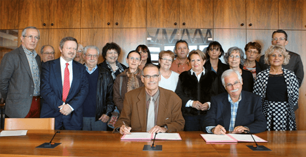 Signature du contrat de pôle des usagers le 6 novembre 2014.