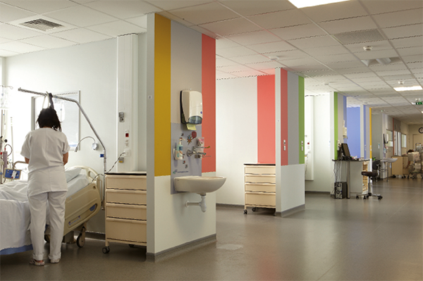 Couleurs en salles blanches – Centre hospitalier de Cahors